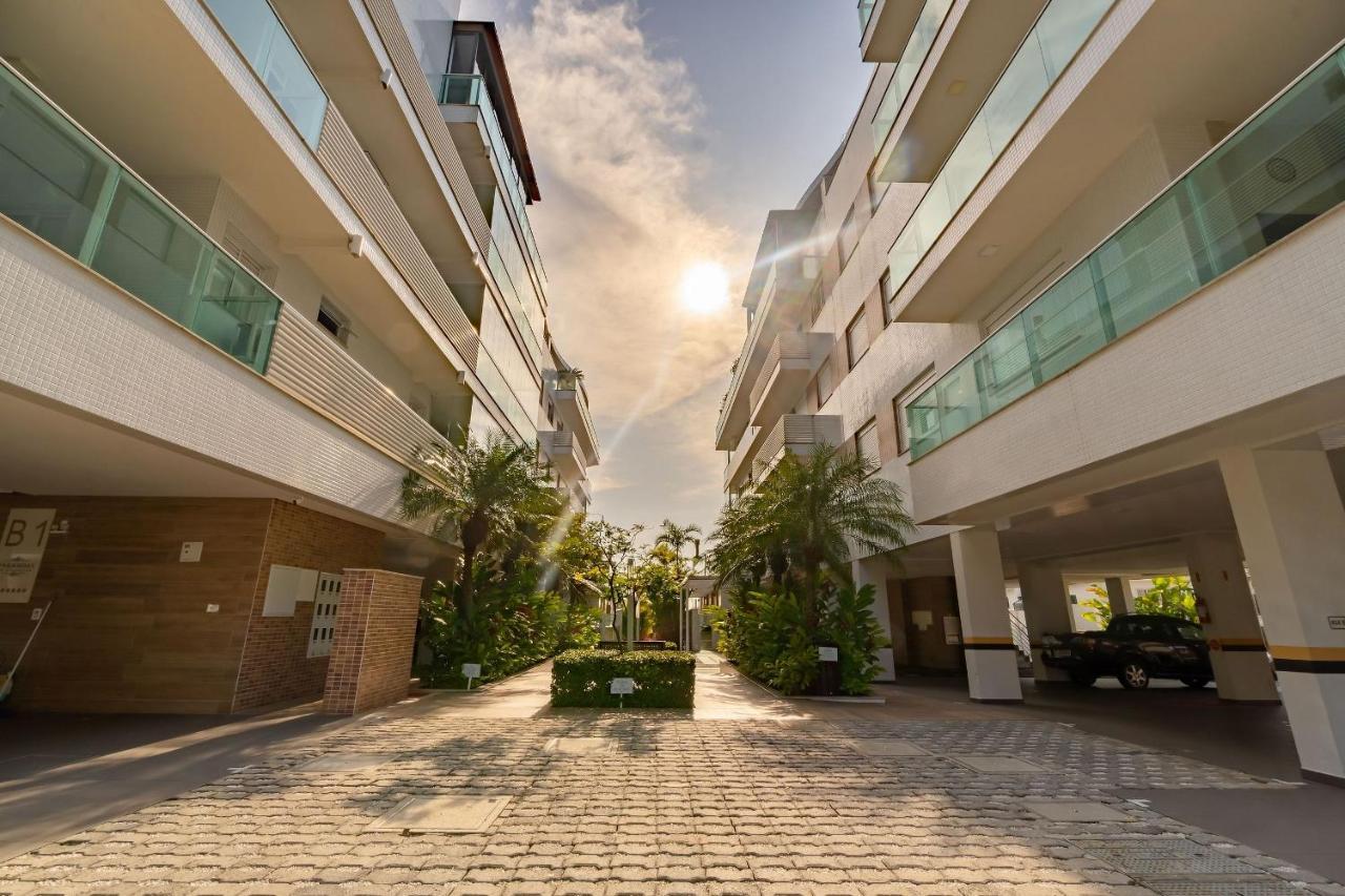 Varandas Do Atlantico - Confortavel Apartamento Em Condo Pe Na Areia Bombinhas Exterior photo